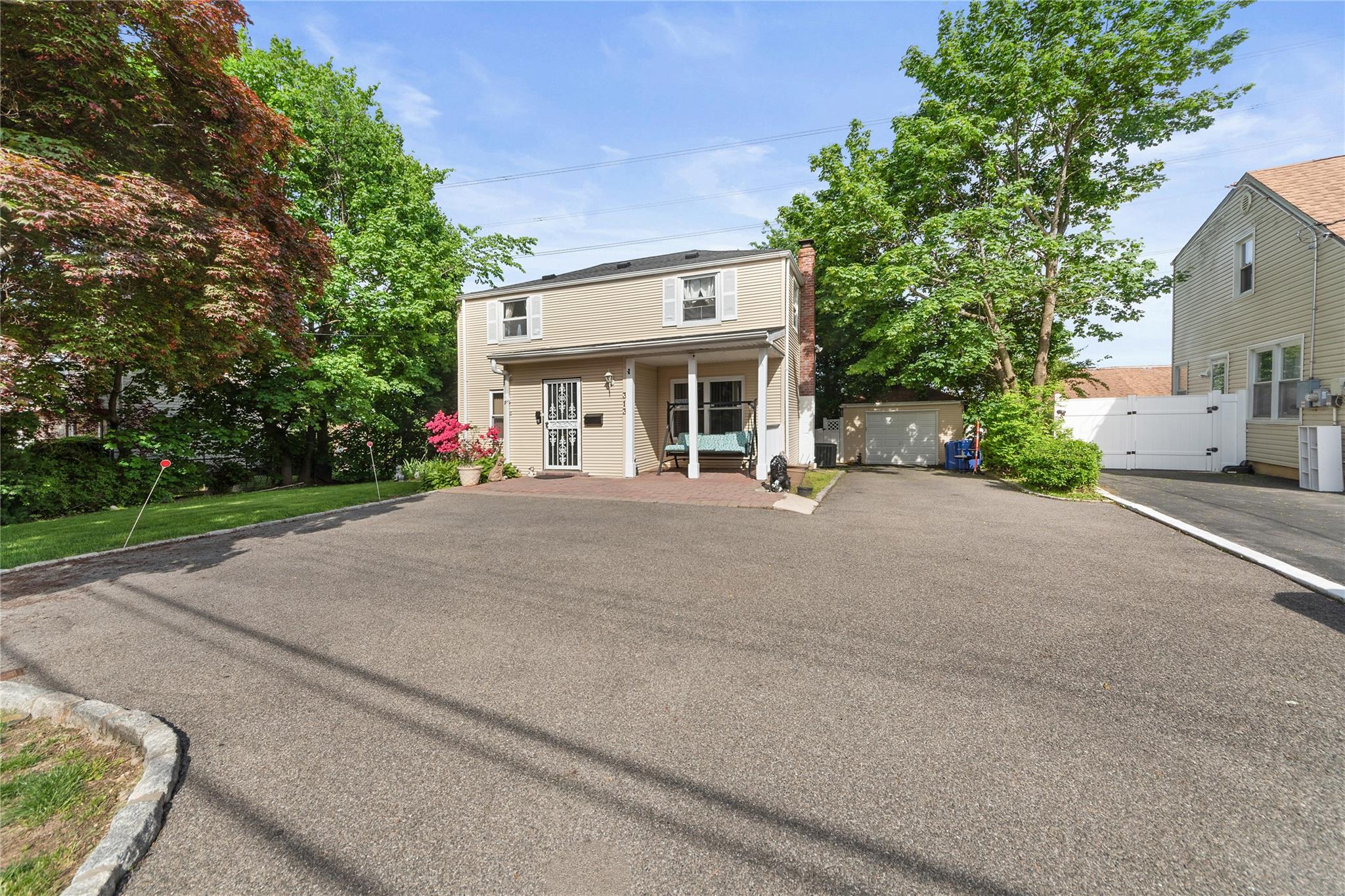 313 Concord Road, Yonkers, New York image 2
