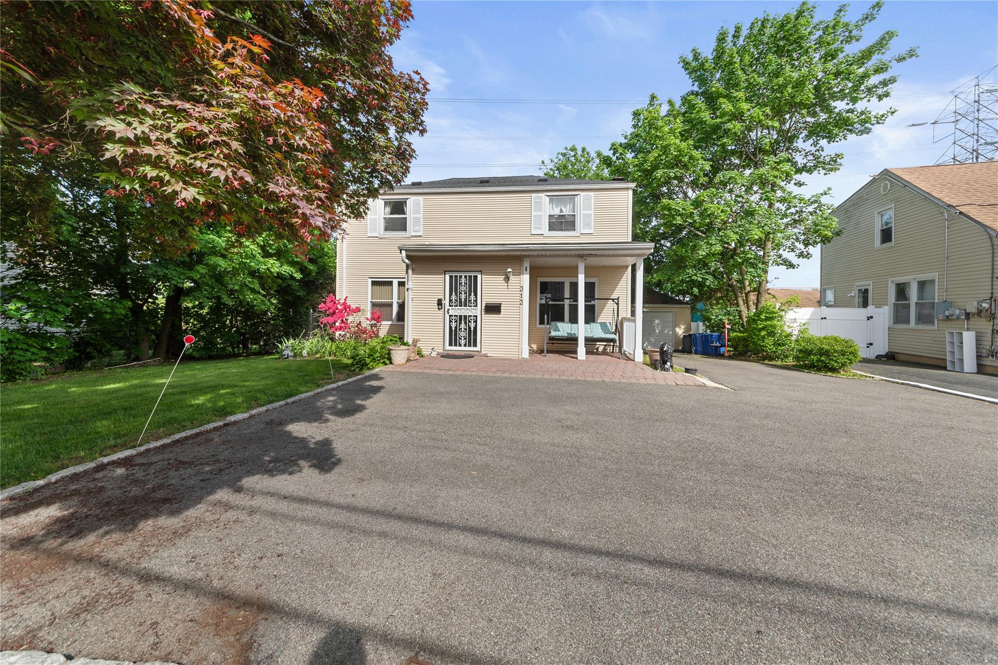 313 Concord Road, Yonkers, New York image 1