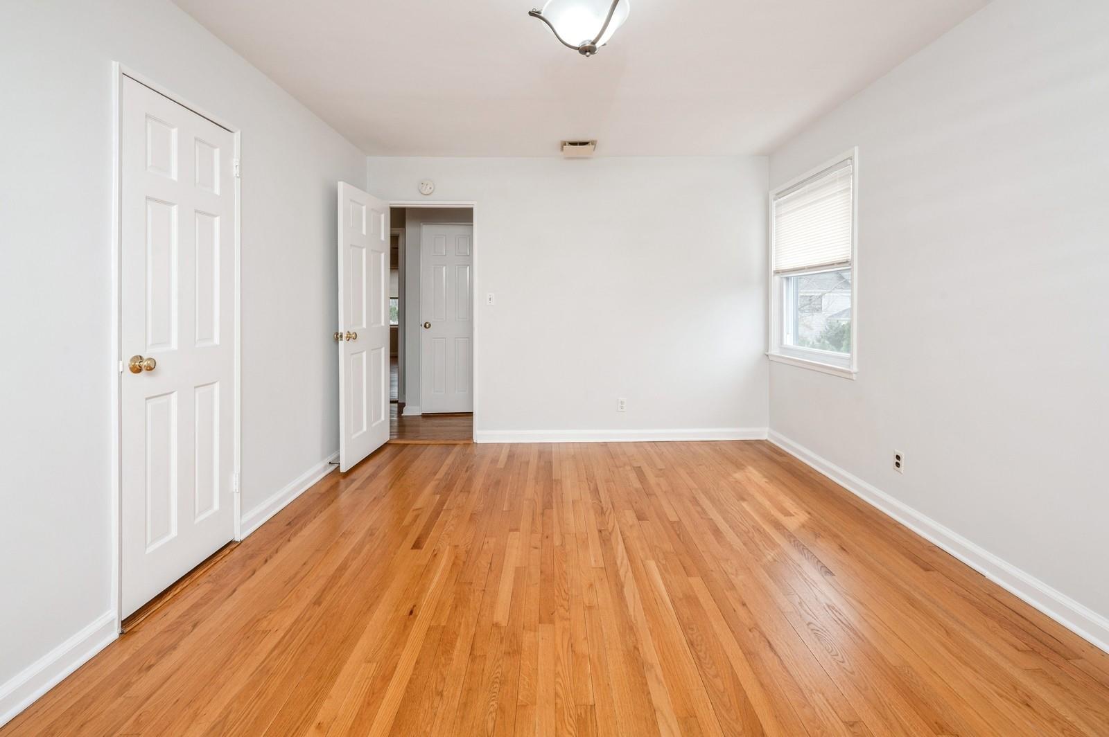 19 Longview Drive, Eastchester, New York image 20