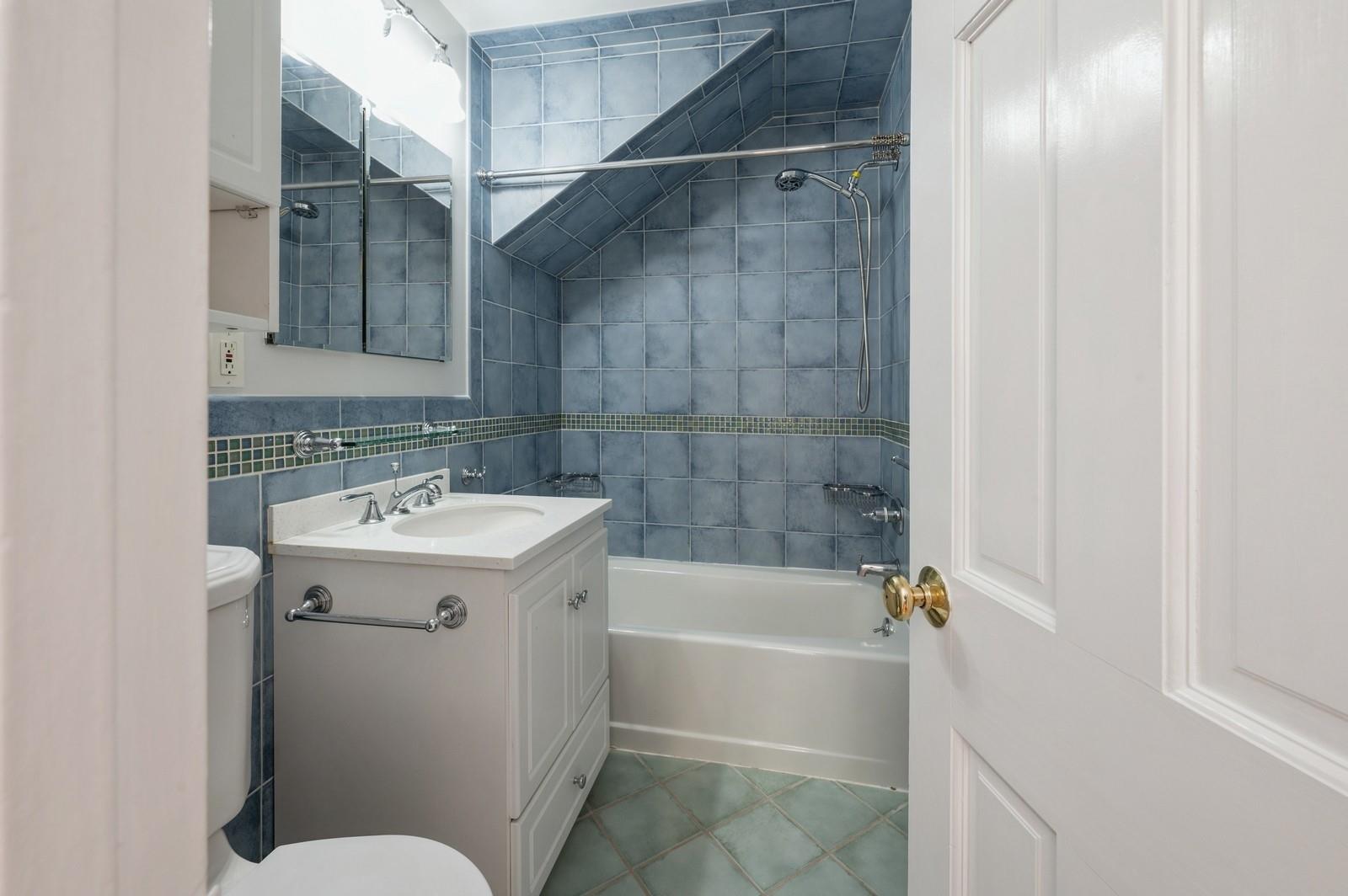 19 Longview Drive, Eastchester, New York image 21