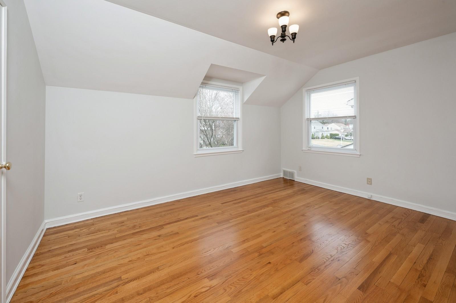 19 Longview Drive, Eastchester, New York image 17