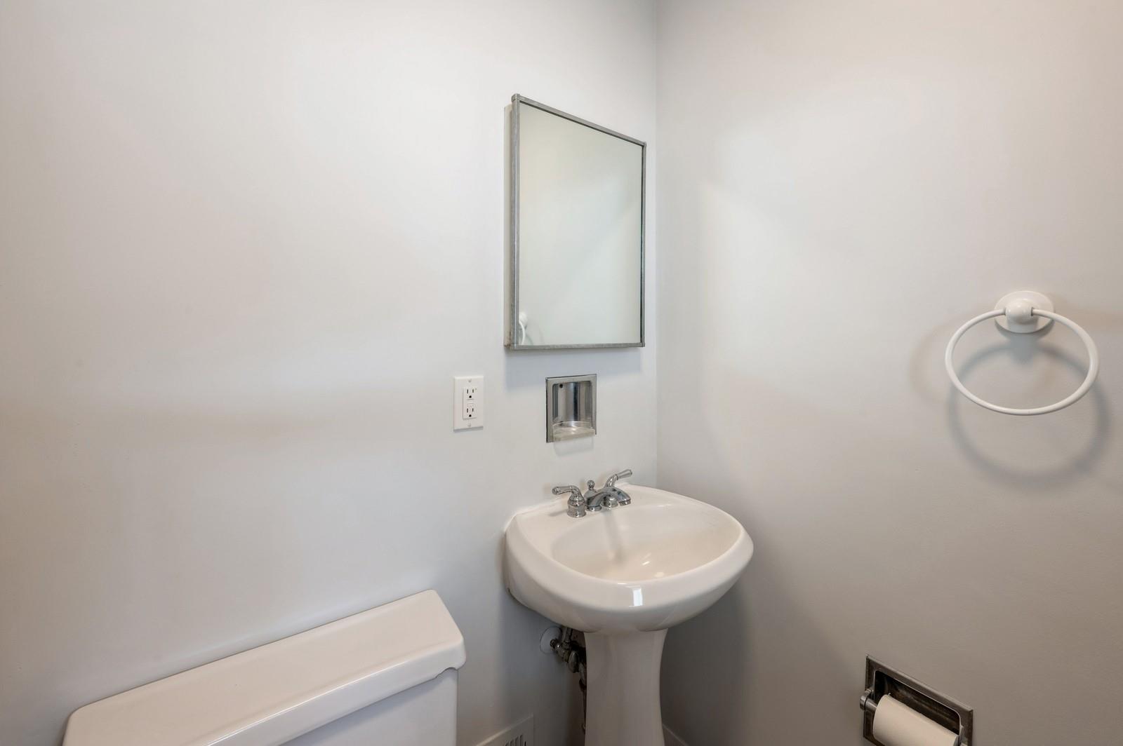 19 Longview Drive, Eastchester, New York image 15