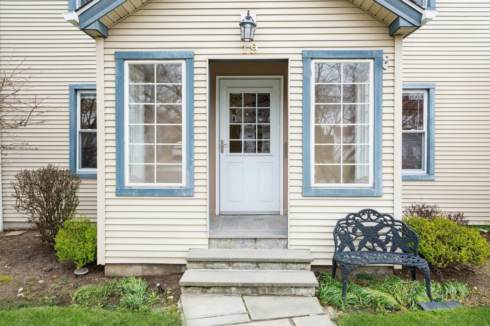 19 Longview Drive, Eastchester, New York image 4