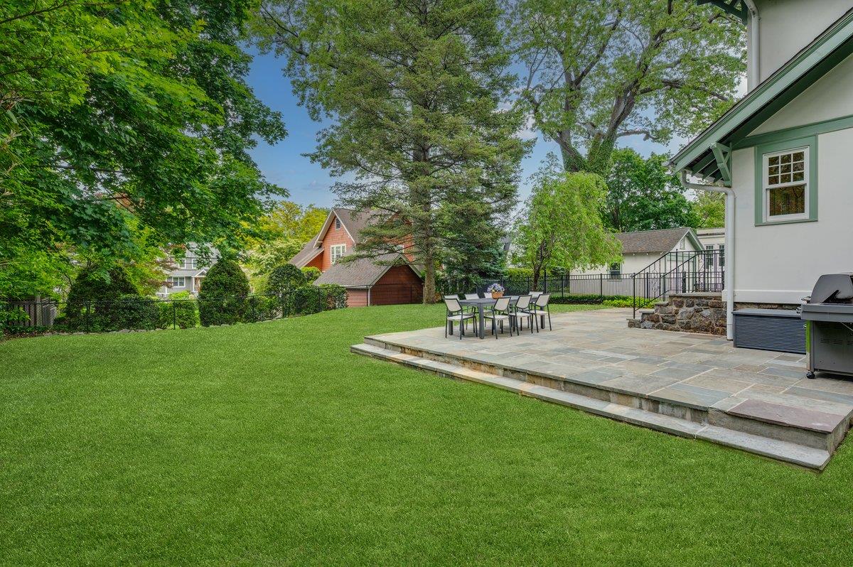 35 Mayhew Avenue, Larchmont, New York image 32