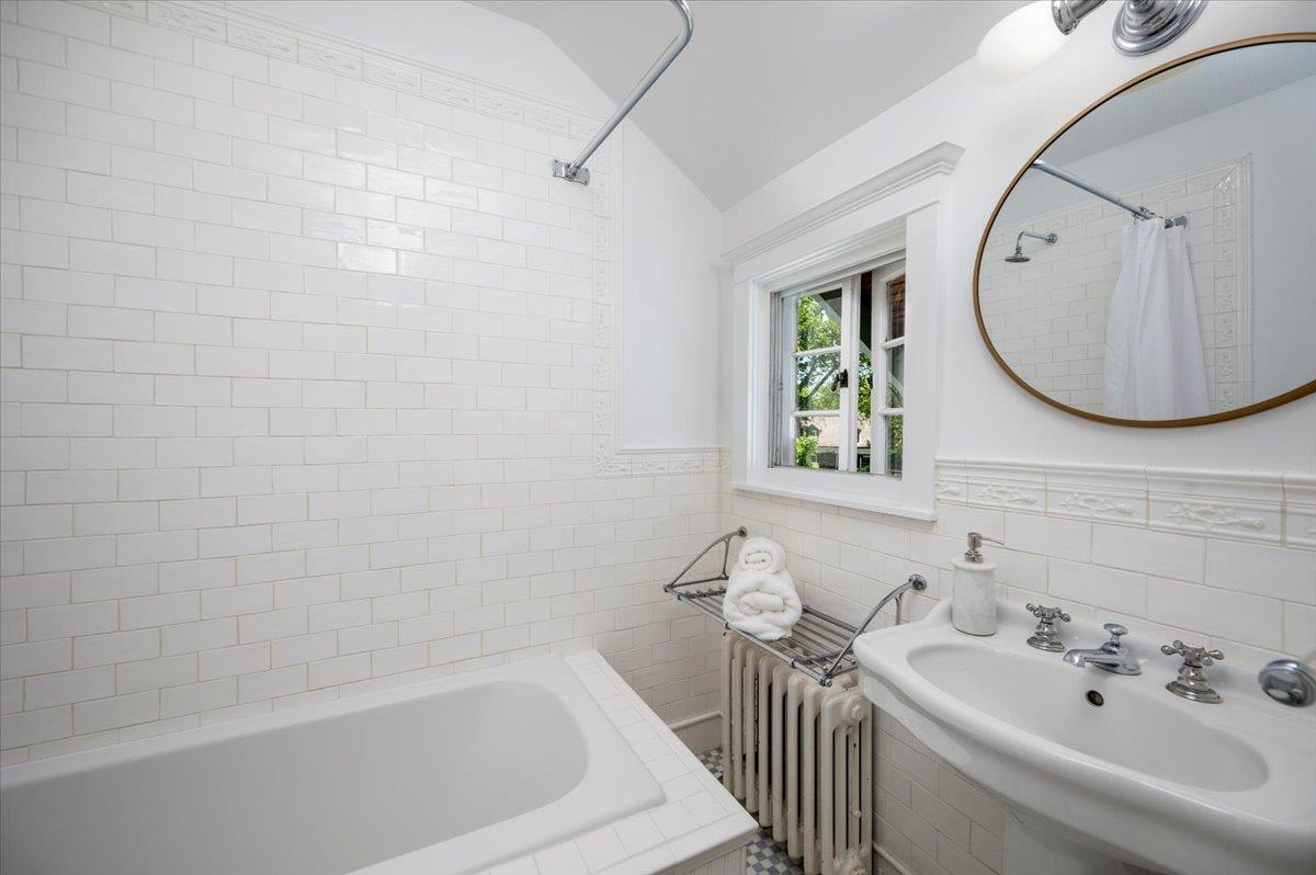 35 Mayhew Avenue, Larchmont, New York image 20