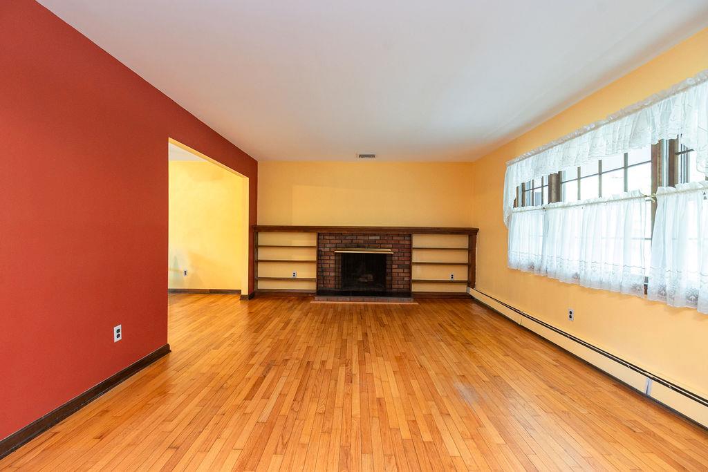 45 Hillside Road, Stony Brook, New York image 7
