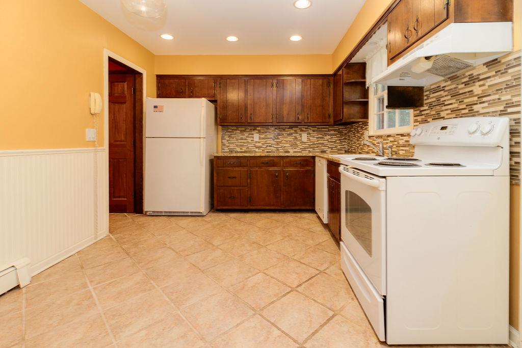 45 Hillside Road, Stony Brook, New York image 10