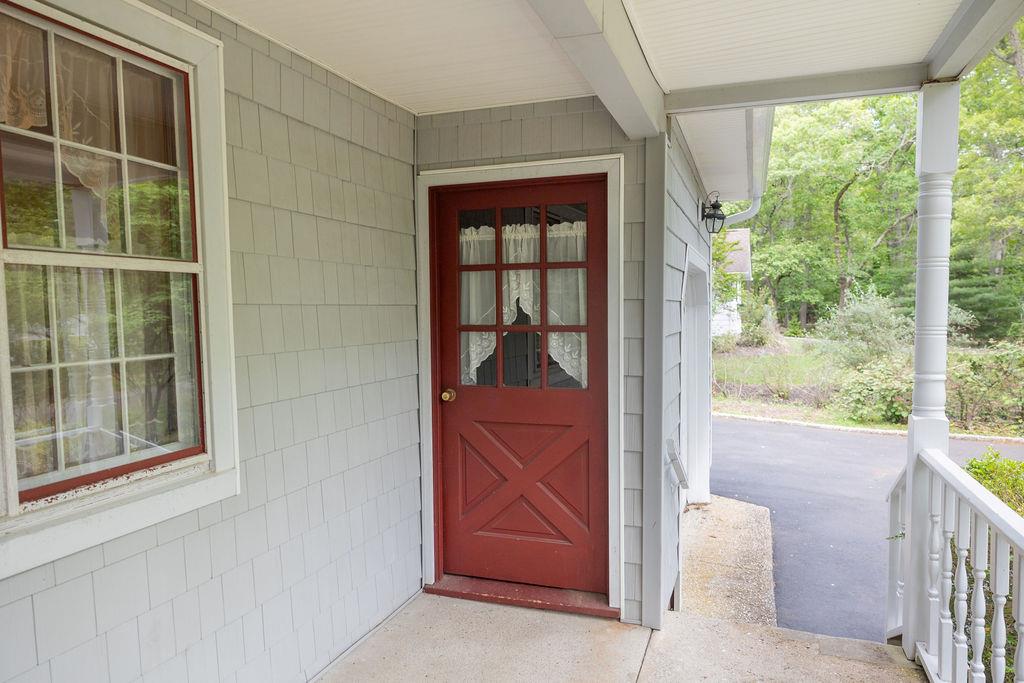 45 Hillside Road, Stony Brook, New York image 5
