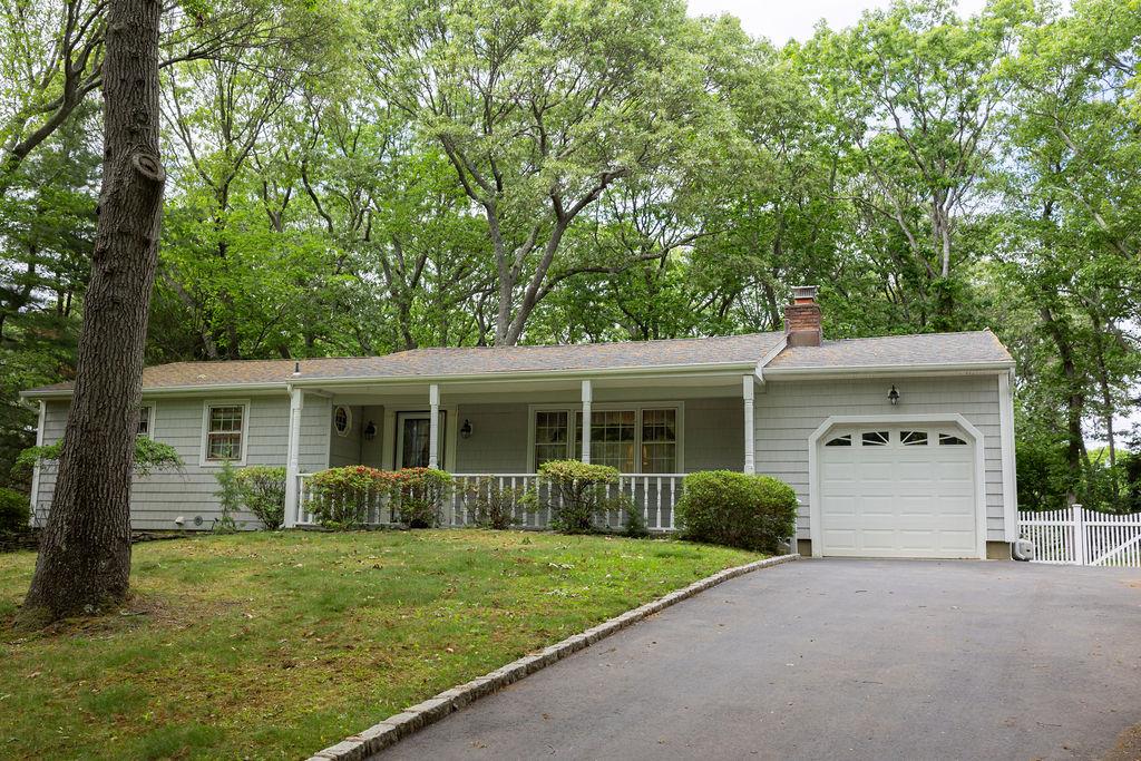 45 Hillside Road, Stony Brook, New York image 2