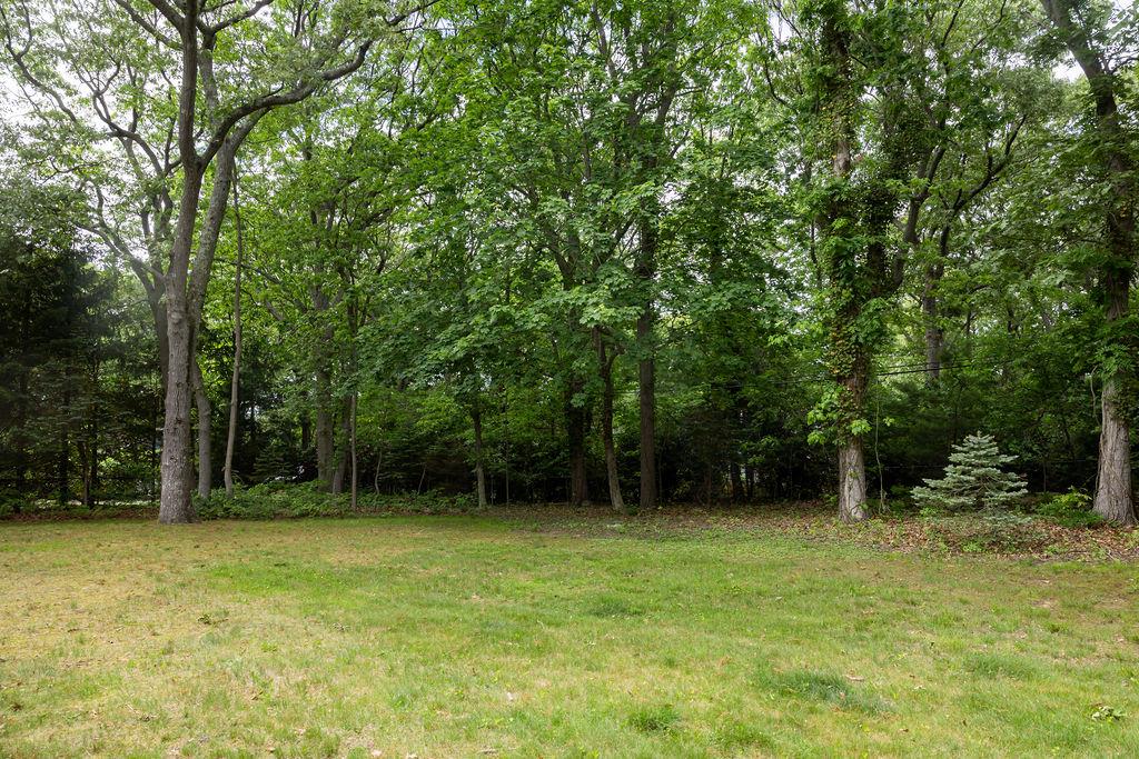 45 Hillside Road, Stony Brook, New York image 4