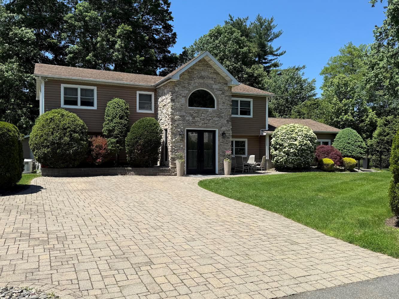 15 Spruce Court, Nanuet, New York image 1