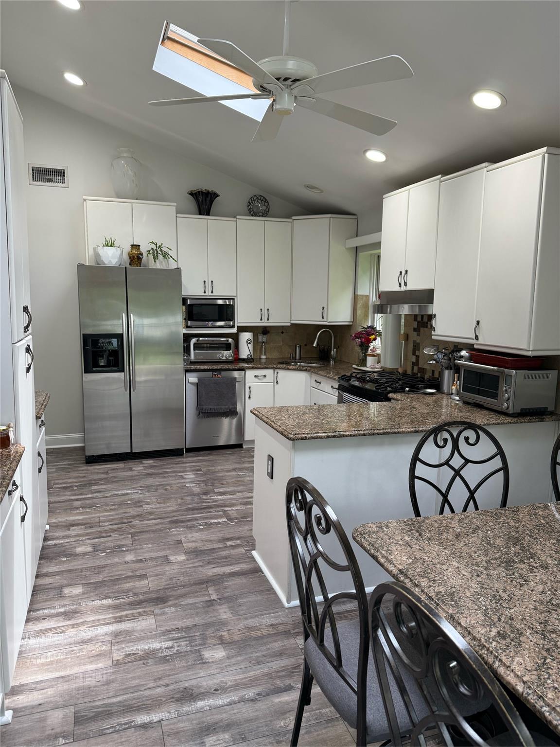 15 Spruce Court, Nanuet, New York image 3