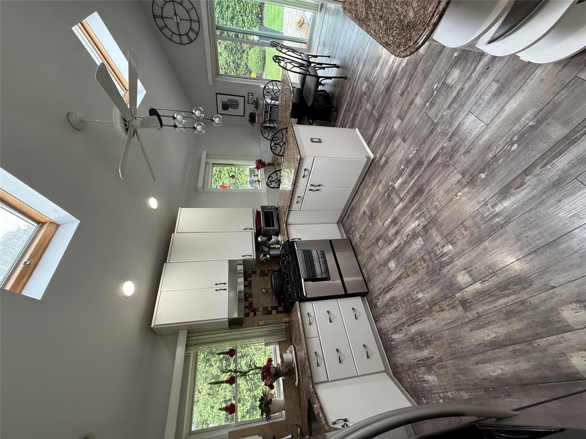 15 Spruce Court, Nanuet, New York image 2