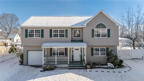 1805 Carleton Avenue Bay Shore NY 11706