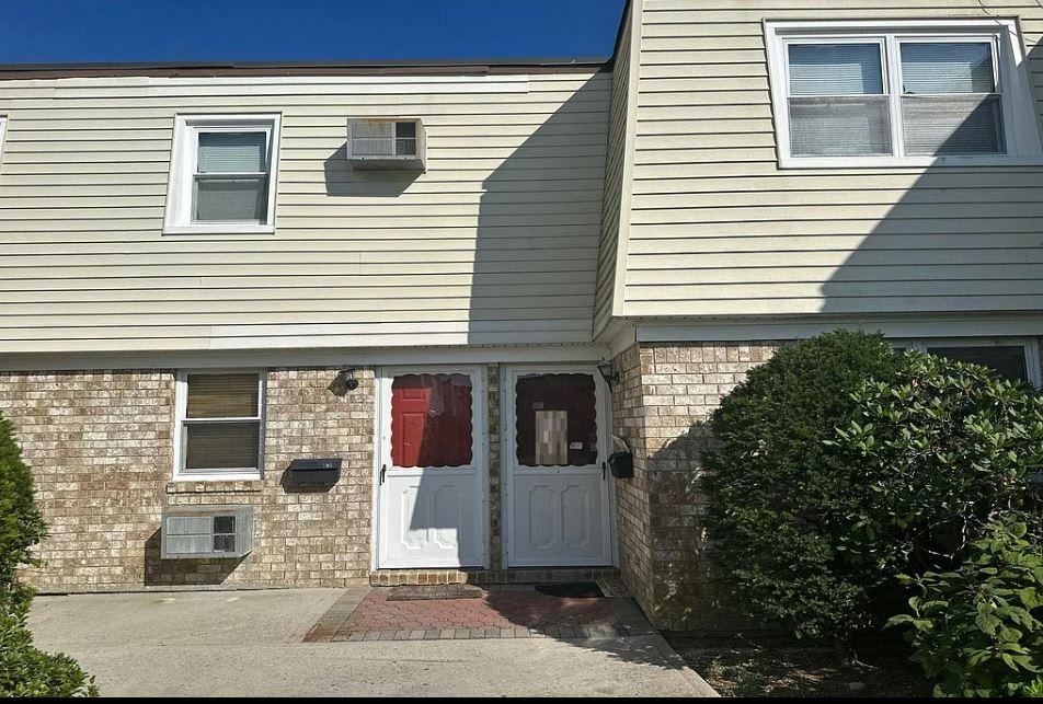 15 Harrison Ave Ave #60G, Amityville, New York image 1