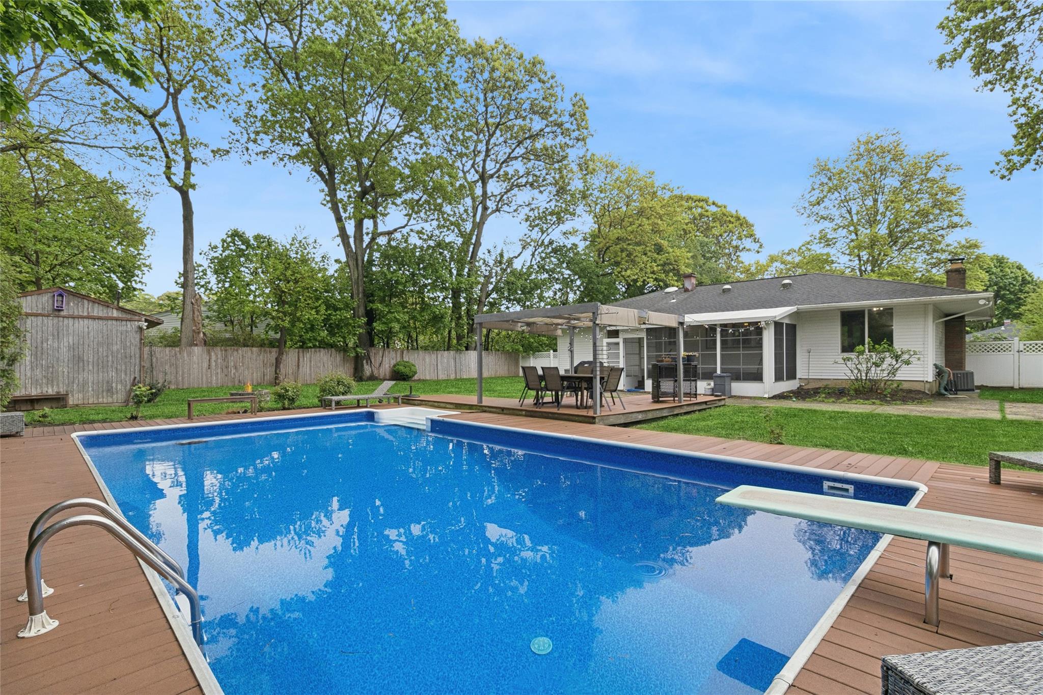 1 Arnold Court, Port Jefferson Station, New York image 21