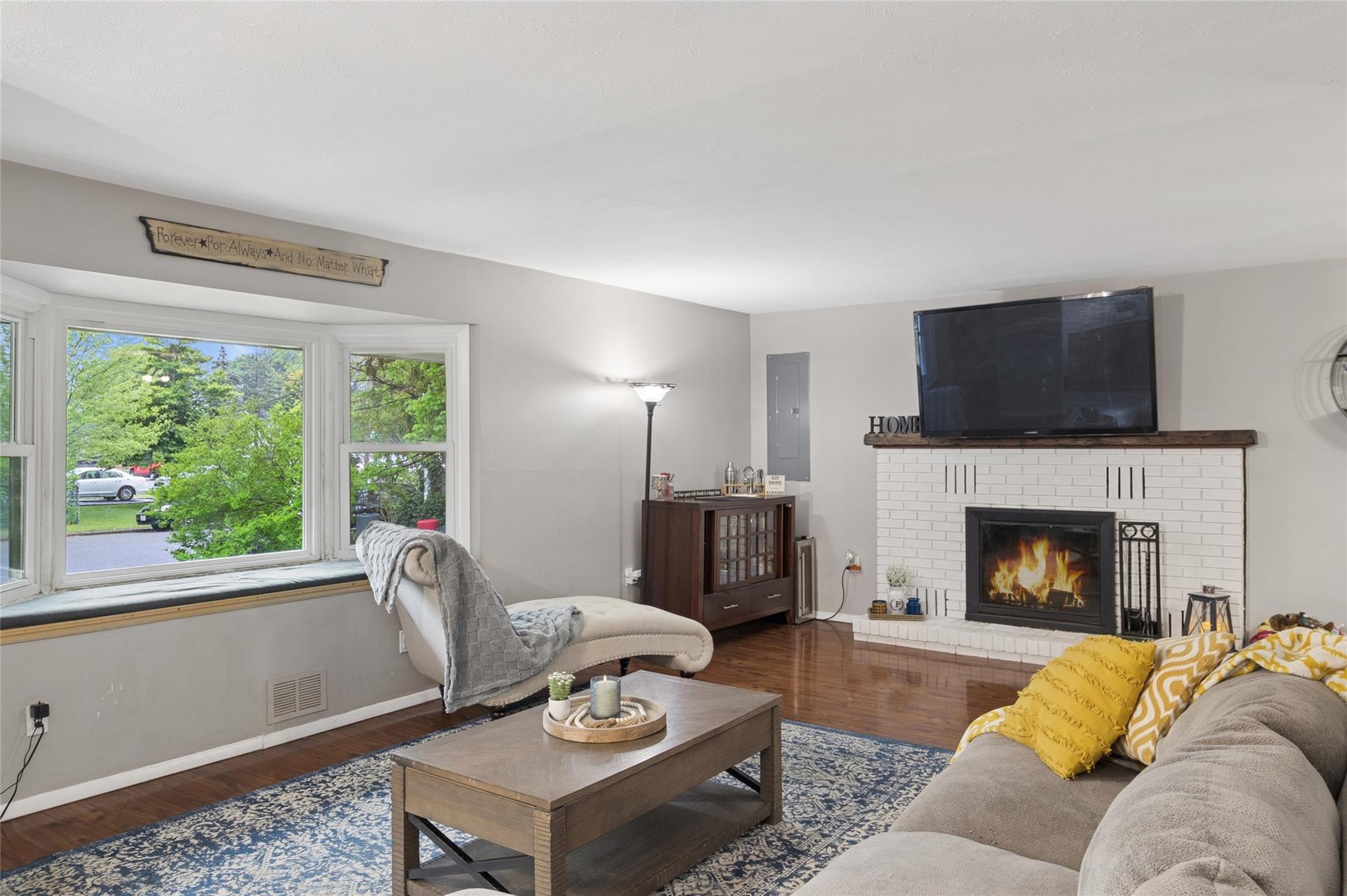 1 Arnold Court, Port Jefferson Station, New York image 9