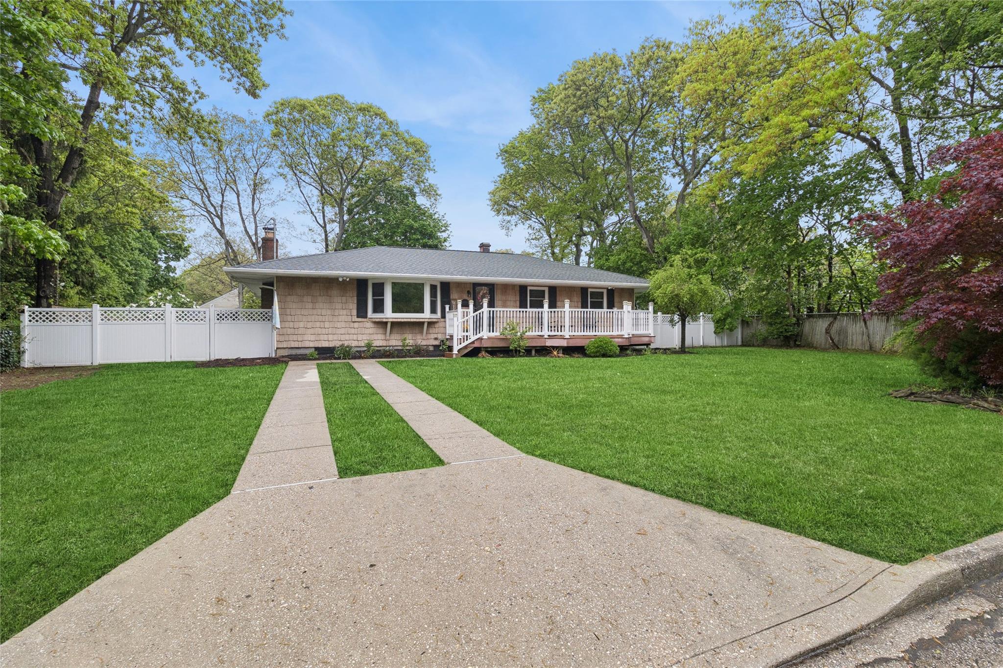 1 Arnold Court, Port Jefferson Station, New York image 37