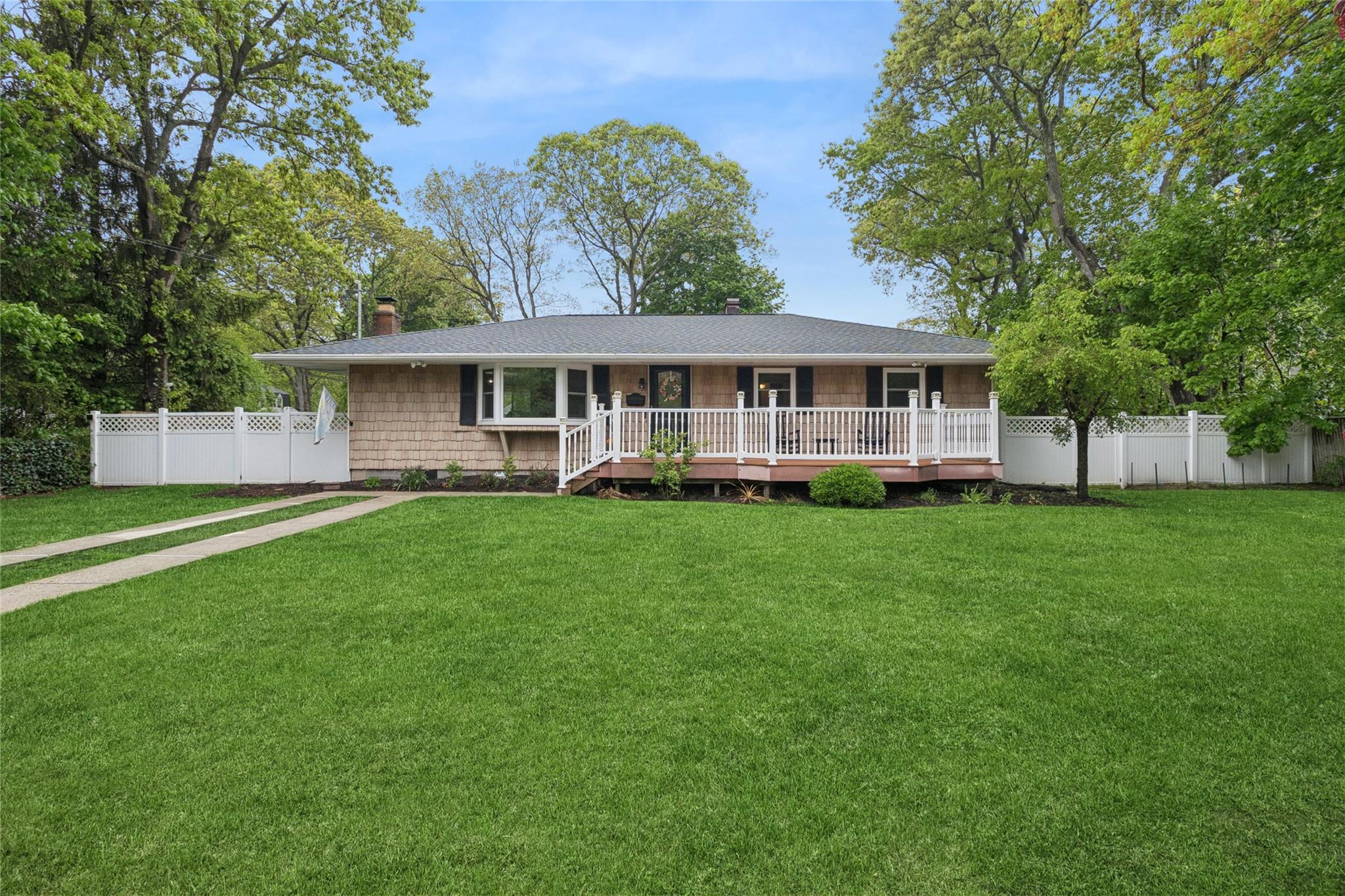 1 Arnold Court, Port Jefferson Station, New York image 38