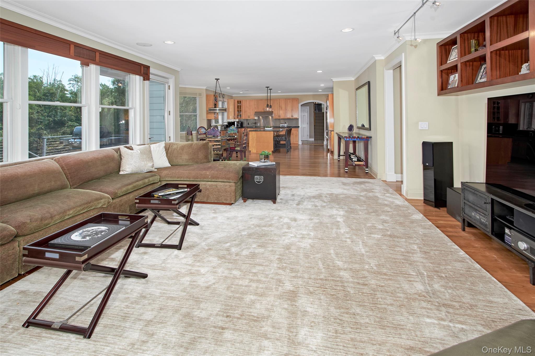 Chappaqua, New York 10514, United States, 4 Bedrooms Bedrooms, ,5 BathroomsBathrooms,Residential,Active,182158