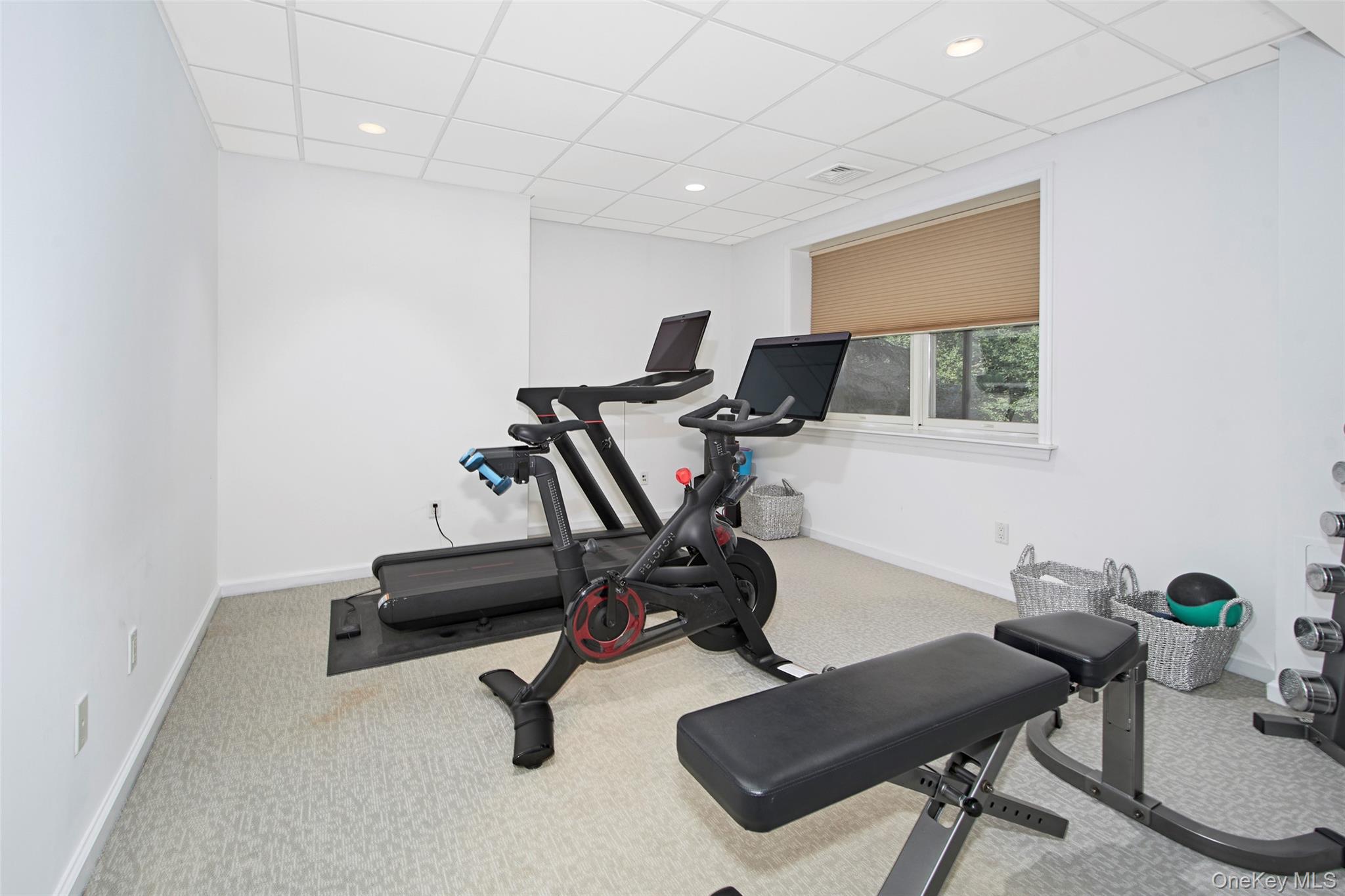 Chappaqua, New York 10514, United States, 4 Bedrooms Bedrooms, ,5 BathroomsBathrooms,Residential,Active,182158