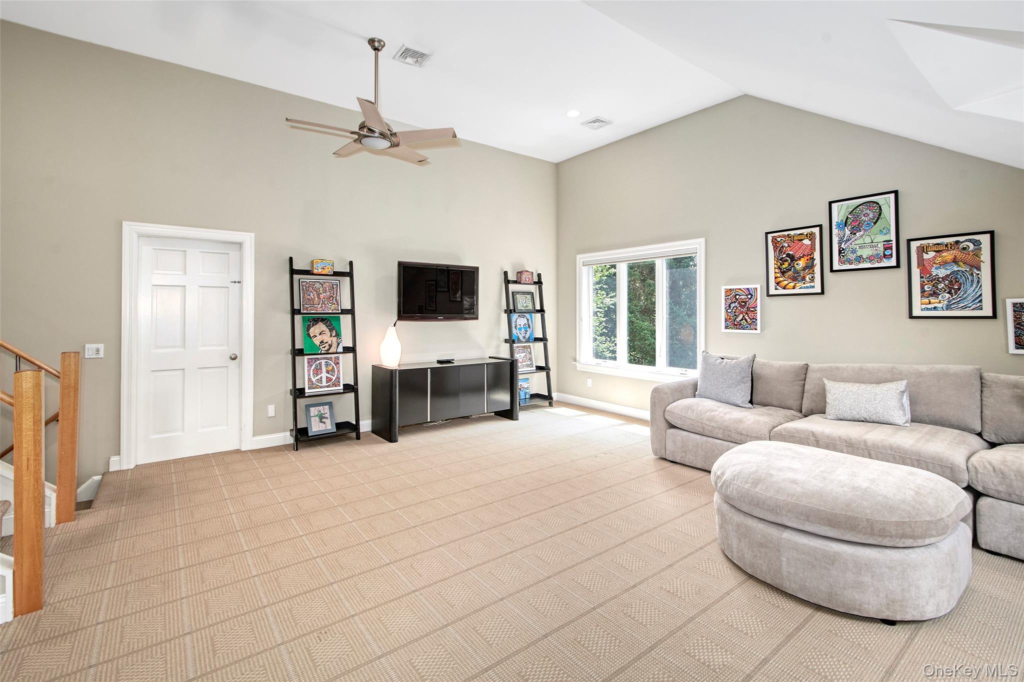 Chappaqua, New York 10514, United States, 4 Bedrooms Bedrooms, ,5 BathroomsBathrooms,Residential,Active,182158