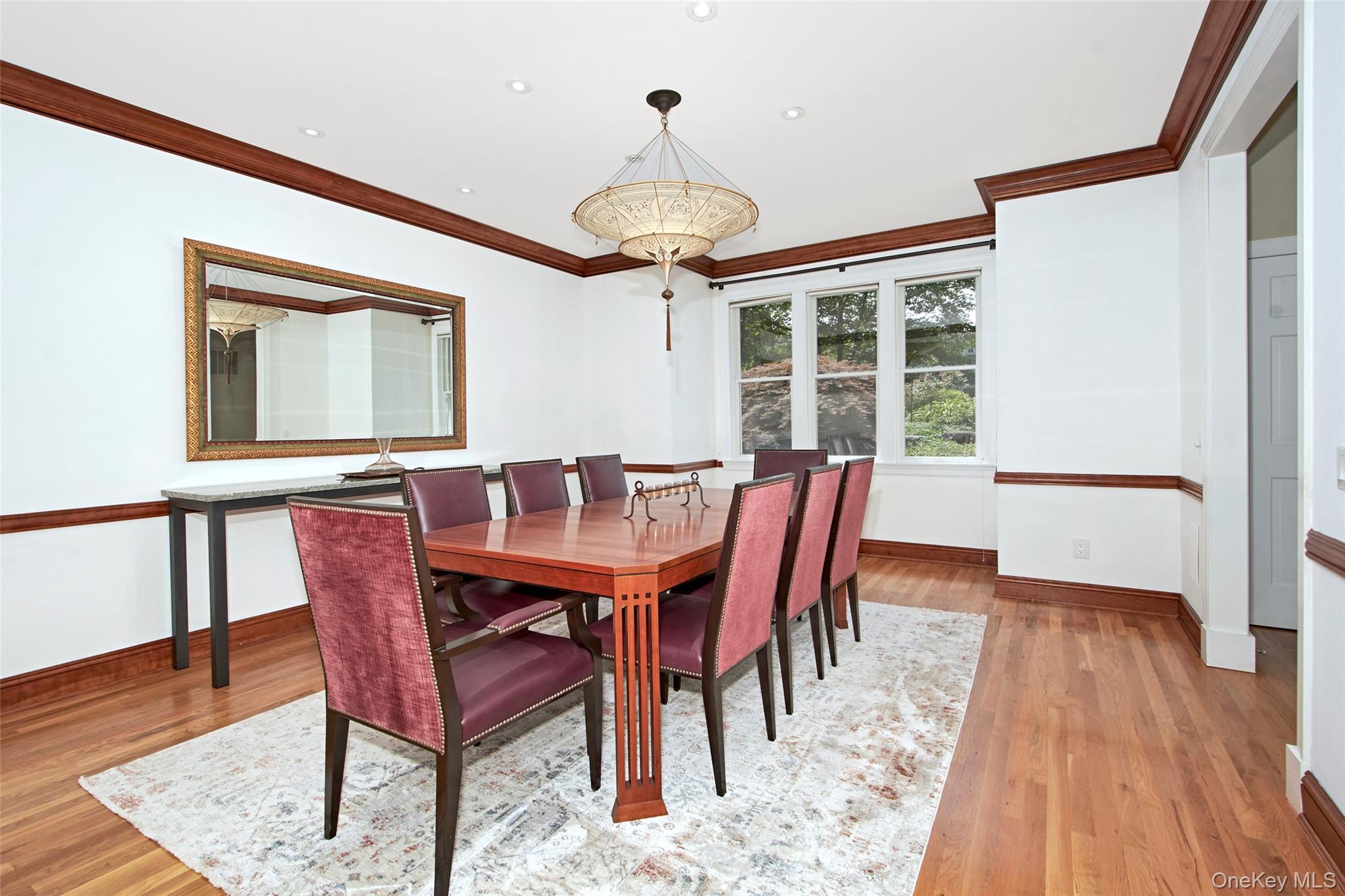 Chappaqua, New York 10514, United States, 4 Bedrooms Bedrooms, ,5 BathroomsBathrooms,Residential,Active,182158