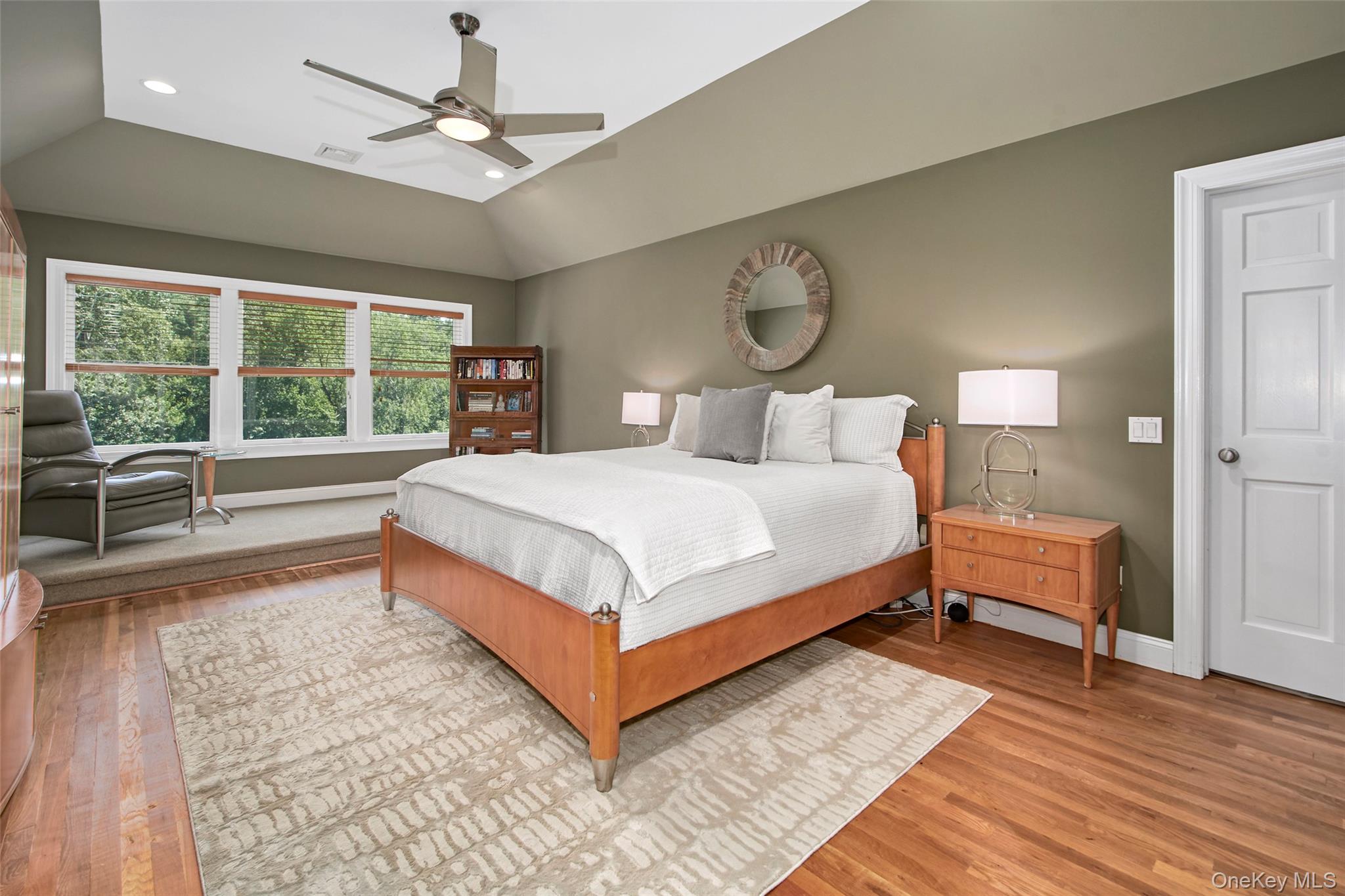 Chappaqua, New York 10514, United States, 4 Bedrooms Bedrooms, ,5 BathroomsBathrooms,Residential,Active,182158