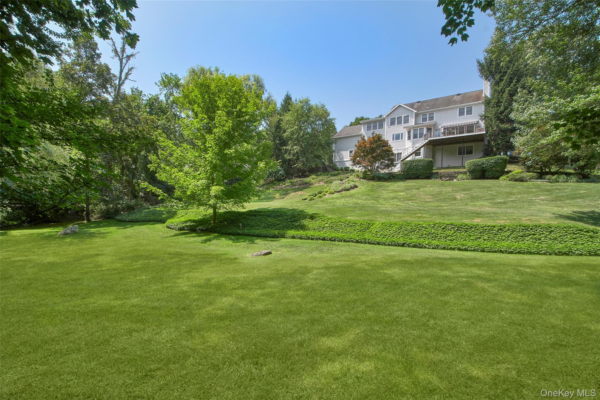 Chappaqua, New York 10514, United States, 4 Bedrooms Bedrooms, ,5 BathroomsBathrooms,Residential,Active,182158