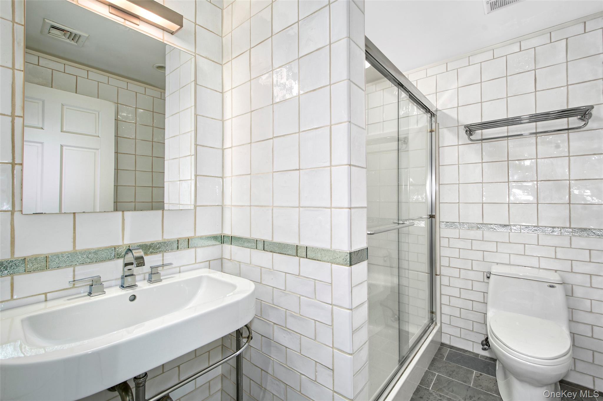 Chappaqua, New York 10514, United States, 4 Bedrooms Bedrooms, ,5 BathroomsBathrooms,Residential,Active,182158