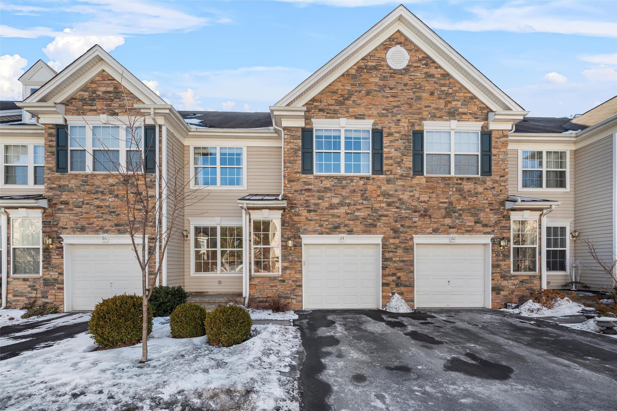 84 Barr Lane, Monroe, New York image 1