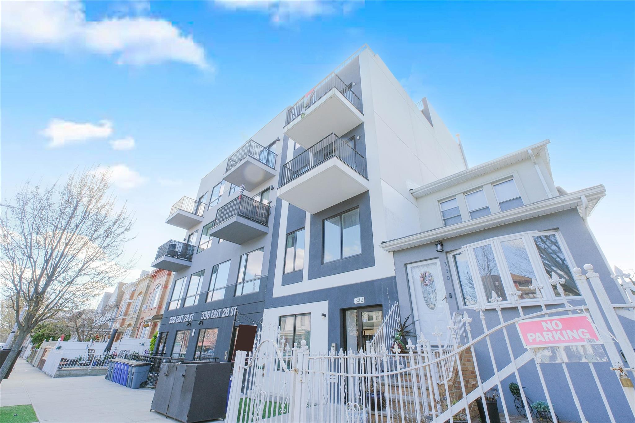 332 E 28th st Street