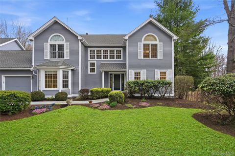 Homes For Sale - 146 Fieldstone Drive<br/> Mount Kisco, NY 10549