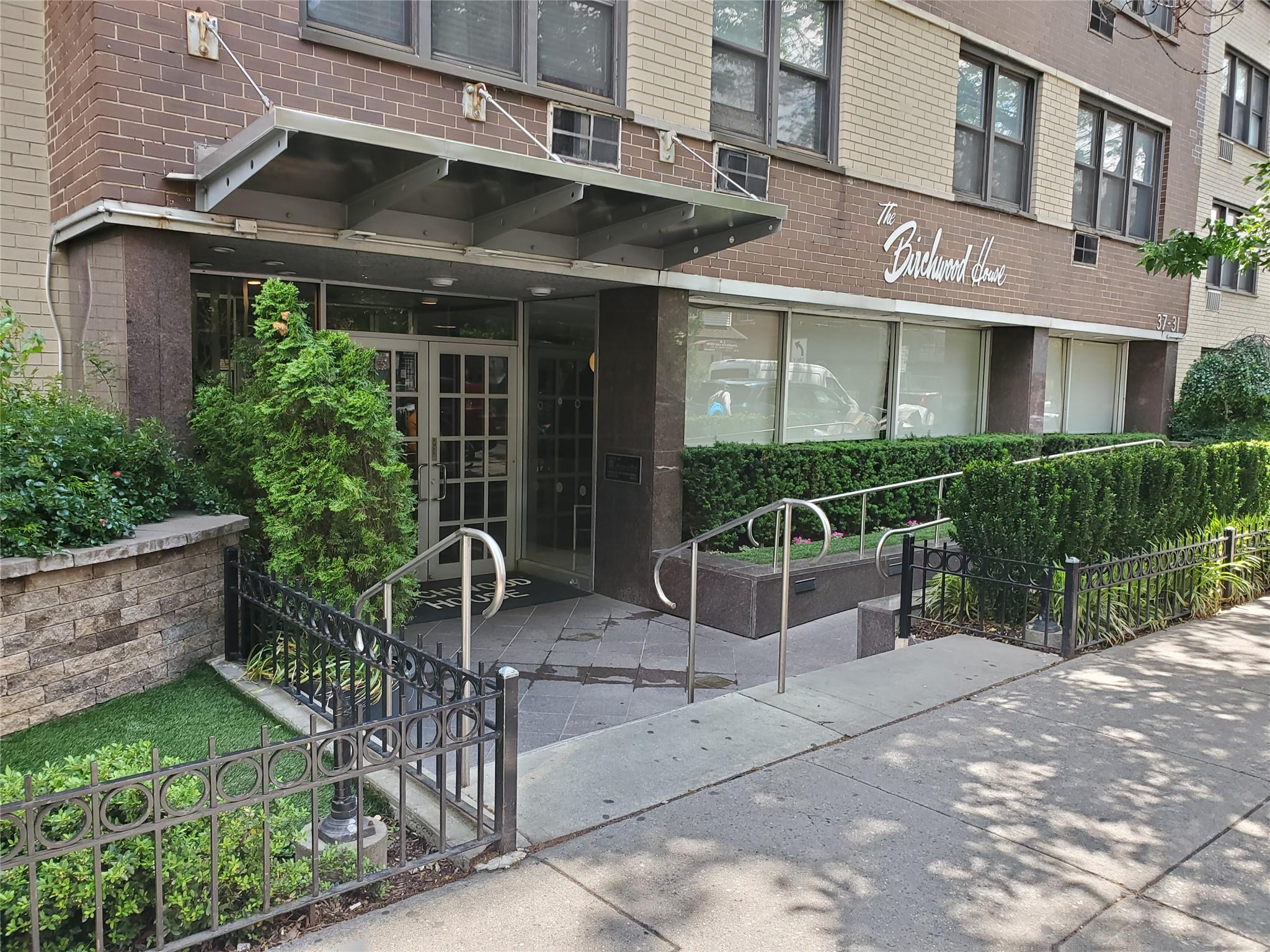 37-31 73rd Street #4M, Jackson Heights, New York image 10