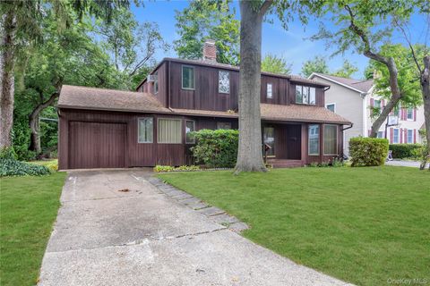 87 Hillturn Lane Roslyn Heights NY 11577