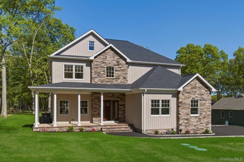 Homes For Sale - 95 Grassy Pond Drive<br/> Smithtown, NY 11787
