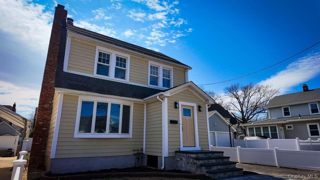 Photo of 50 E Saint Marks Place, Valley Stream, NY 11580 (MLS # 980391)