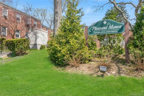 Photo of 53 Broadway #1E, Pleasantville, NY 10570 (MLS # 981843)