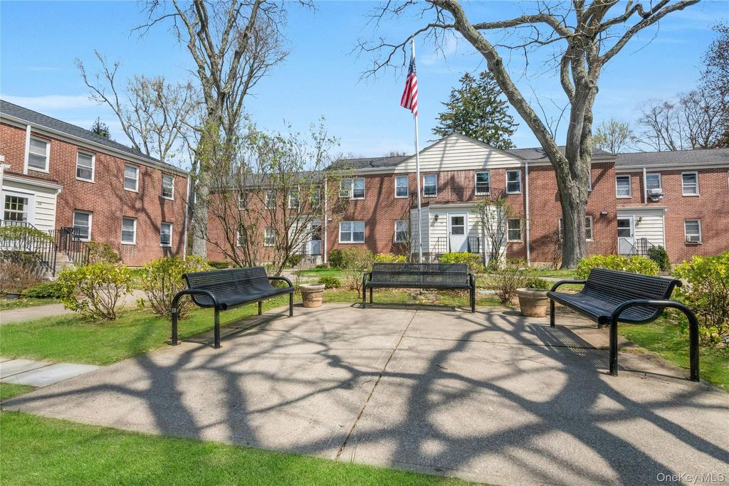 Photo of 53 Broadway #1E, Pleasantville, NY 10570 (MLS # 981843)