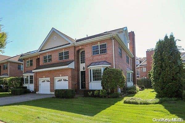 Photo of 4a Nassau Drive, Great Neck, NY 11021 (MLS # 1040957)