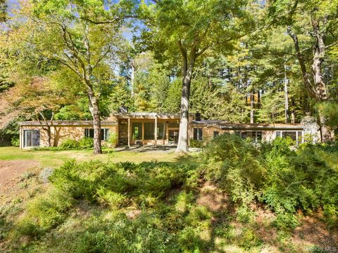 Tiny photo for 9 Old Corner Road, Bedford, NY 10506 (MLS # 917089)