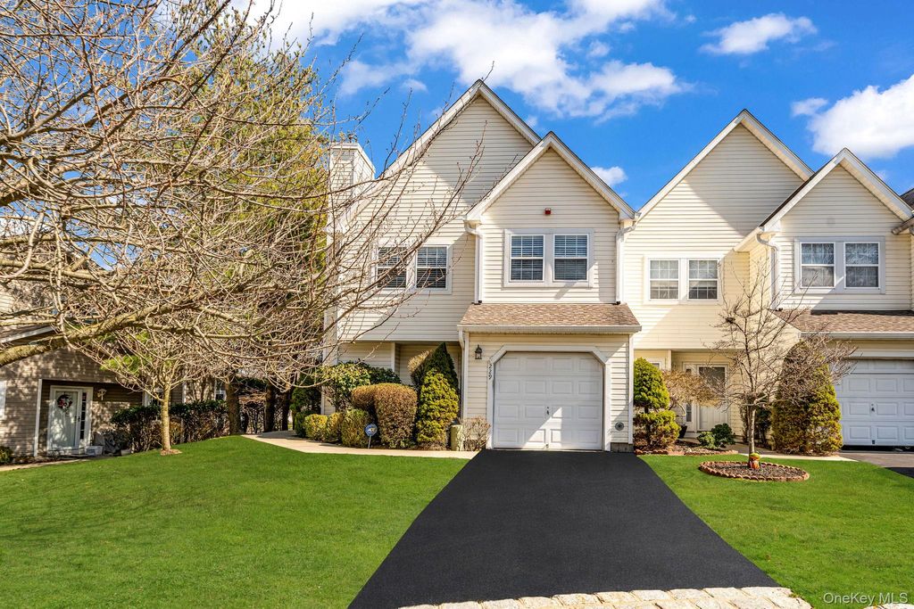 Photo of 229 Erik Drive, East Setauket, NY 11733 (MLS # 982522)