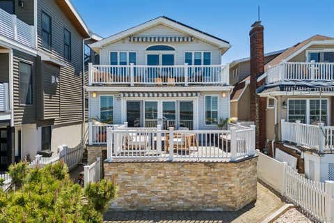 Multifamily For Sale - 746 W Bay Drive<br/> Long Beach, NY 11561