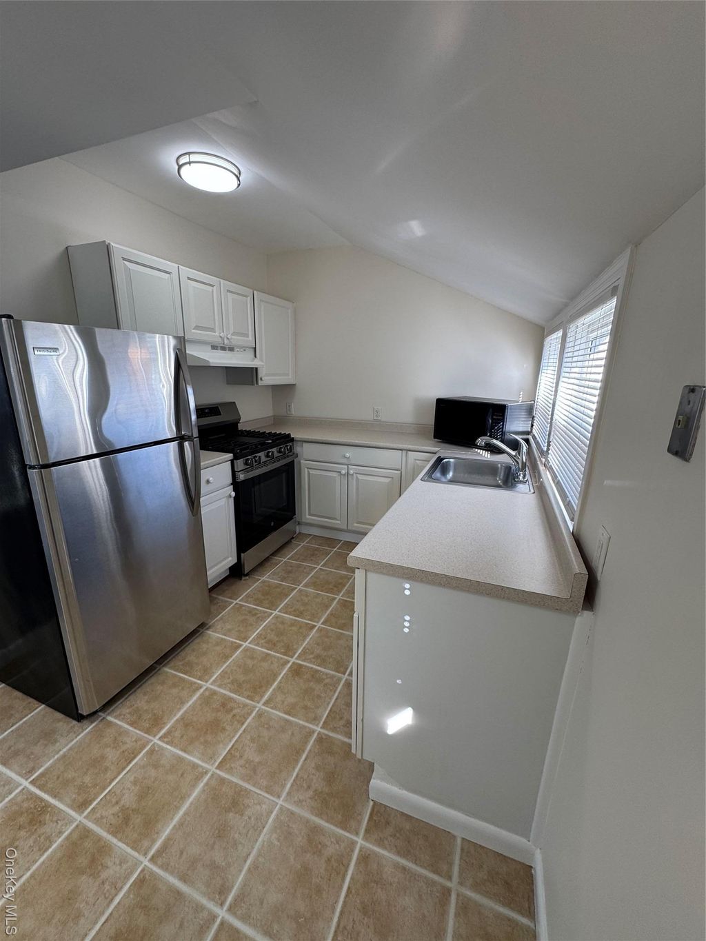 Photo of 103 Pacific Boulevard #Upstairs, Long Beach, NY 11561 (MLS # 950050)