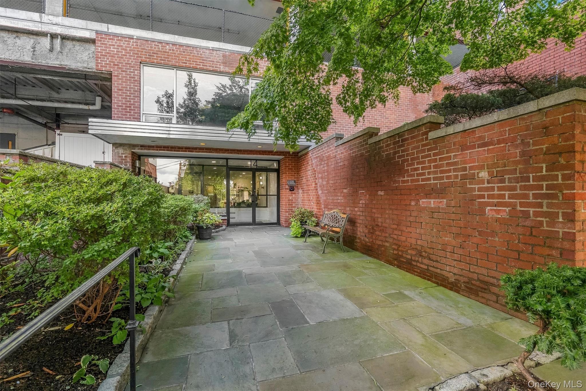 14 Westview Avenue 201