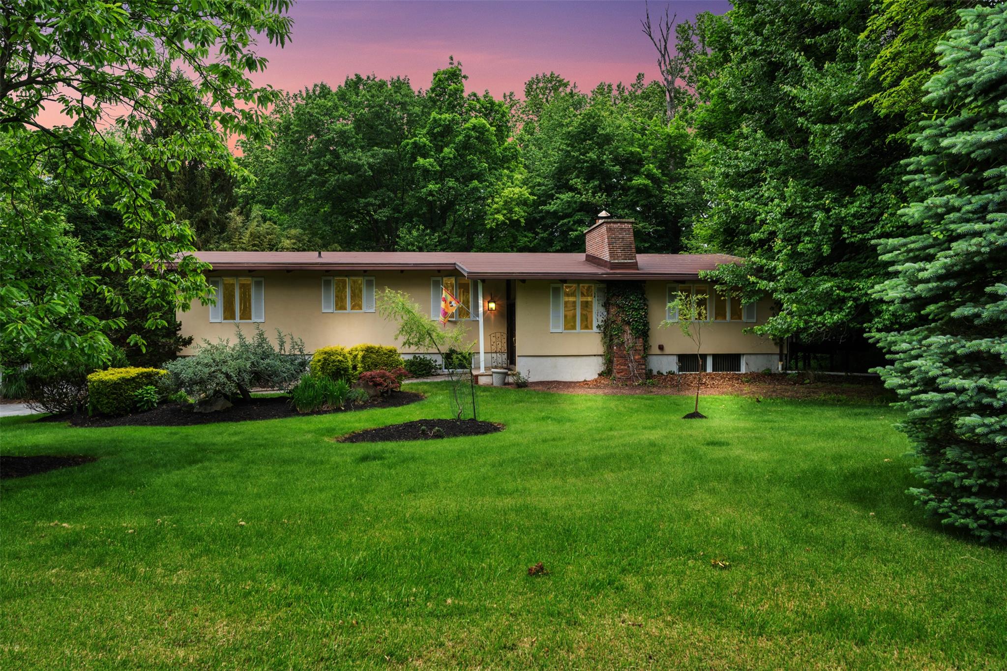 8 Rockford Drive, West Nyack, New York image 1
