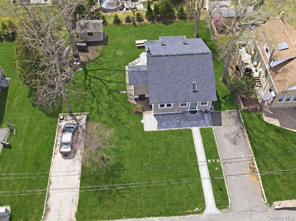 Photo of 14 Sunburst Drive, Rocky Point, NY 11778 (MLS # 982863)