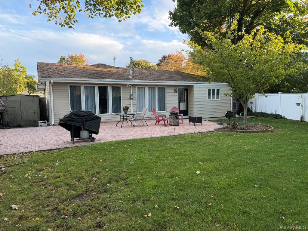 Photo of 4 Primrose Avenue, Hicksville, NY 11801 (MLS # 1063932)