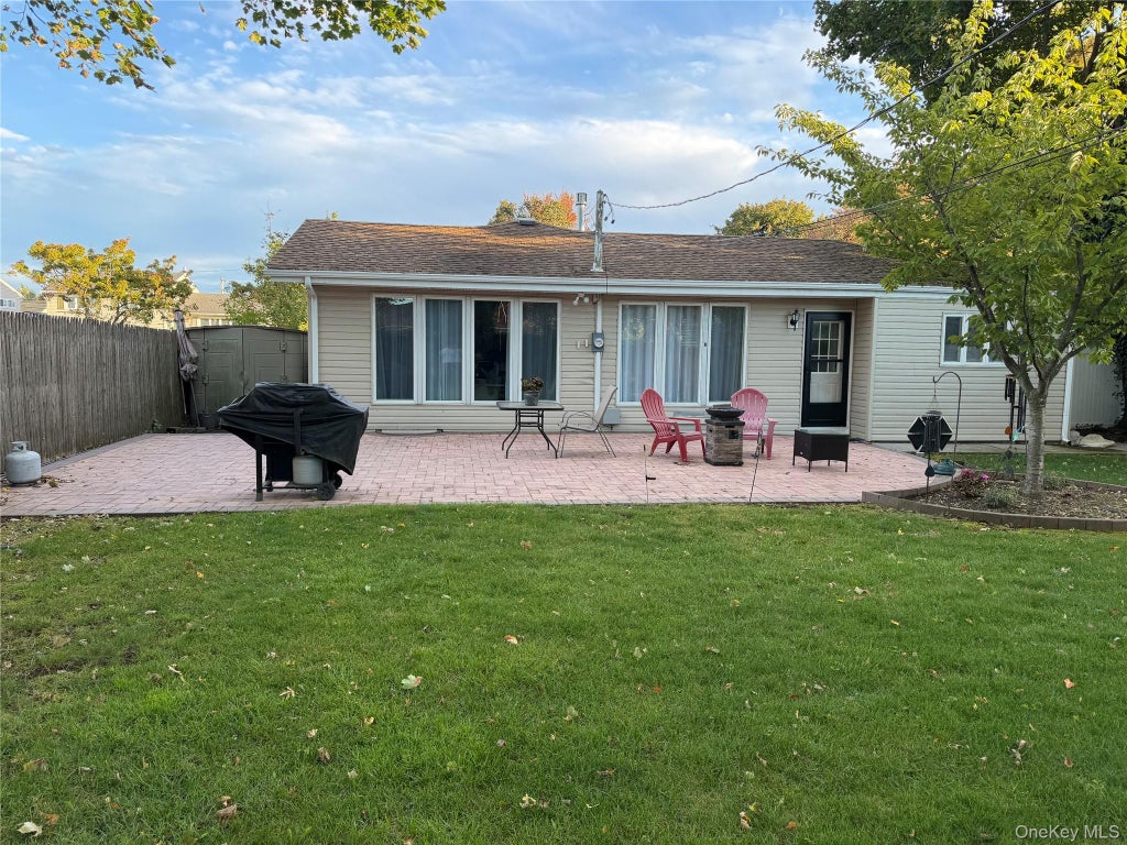 Photo of 4 Primrose Avenue, Hicksville, NY 11801 (MLS # 1063932)
