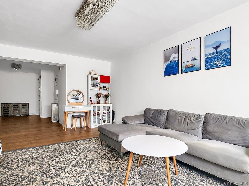 Photo of 29-10 137th Street #2A, Flushing, NY 11354 (MLS # 975620)